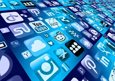 social media marketeer